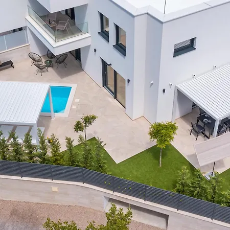 빌라 Aurelia 4 With Pool *