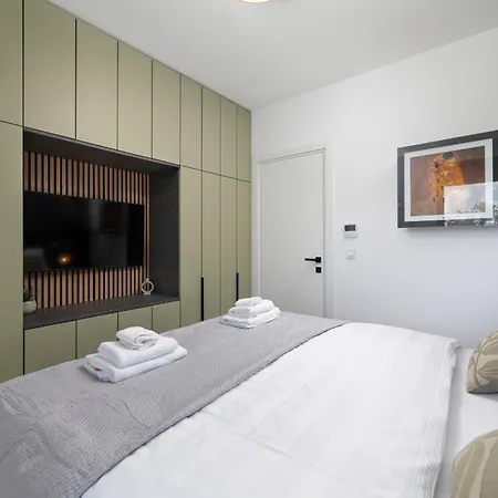 Aurelia 4 With Pool * Linardići