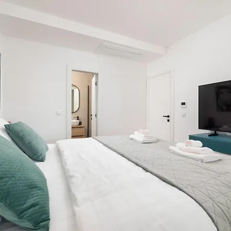 빌라 Aurelia 4 With Pool