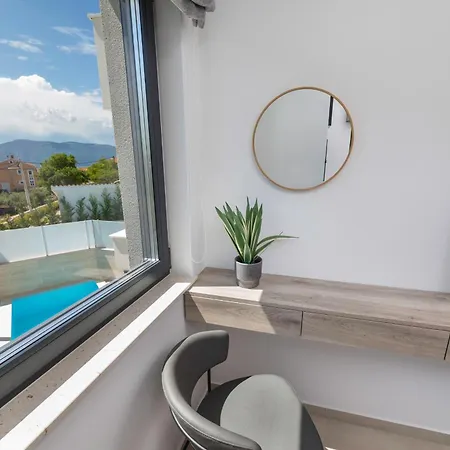 Aurelia 4 With Pool * Linardići