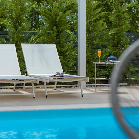 Aurelia 4 With Pool Villa