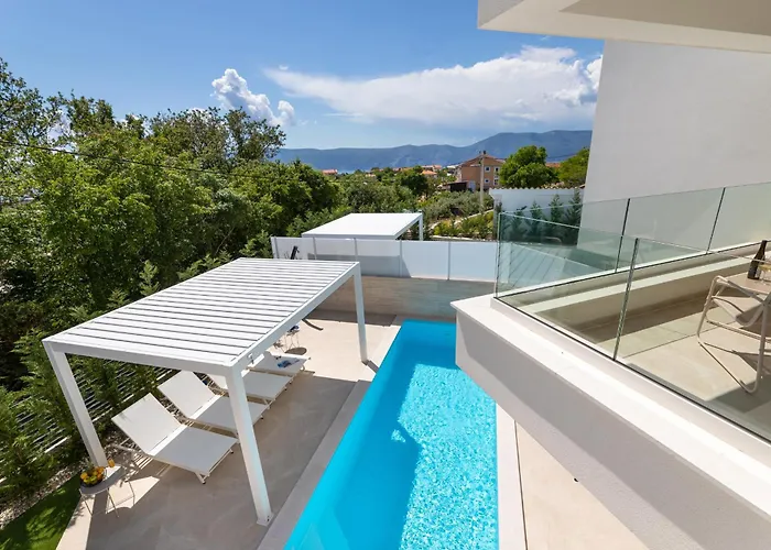 Aurelia 4 With Pool Linardići
