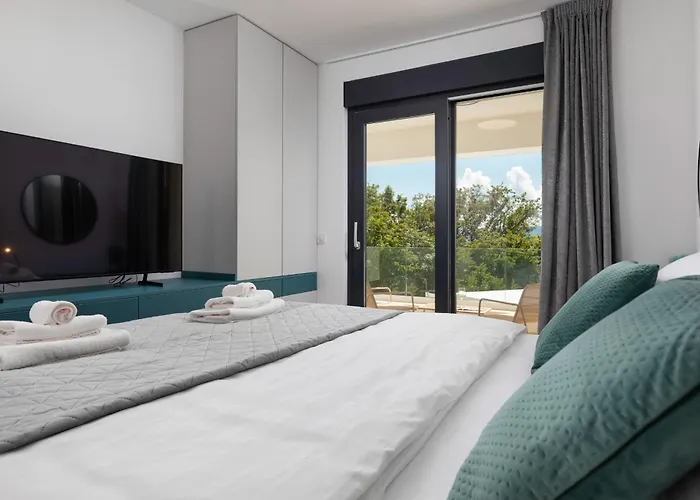 Villa Aurelia 4 With Pool Linardići