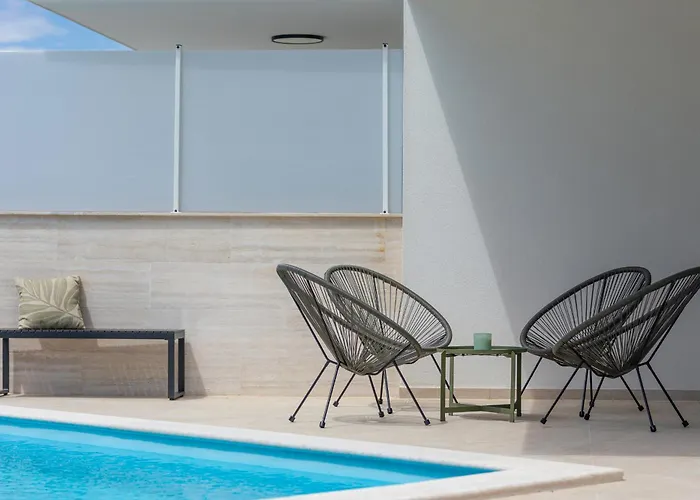 Aurelia 4 With Pool Villa Linardići
