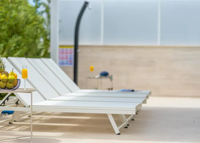 Aurelia 4 With Pool Villa