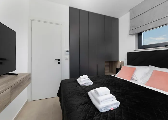 Aurelia 4 With Pool Villa Linardići