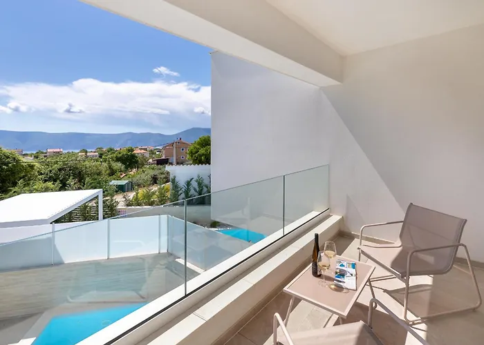 Aurelia 4 With Pool * Linardići
