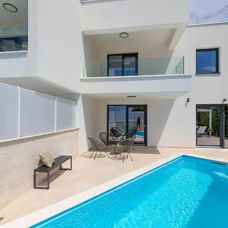 Aurelia 4 With Pool Villa *