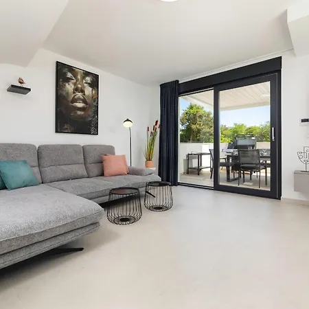 Villa Aurelia 4 With Pool