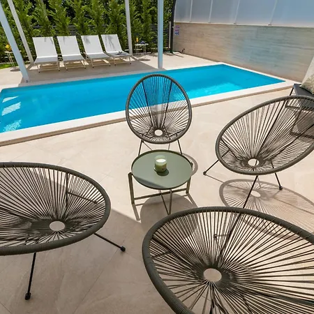 Aurelia 4 With Pool Villa Linardići