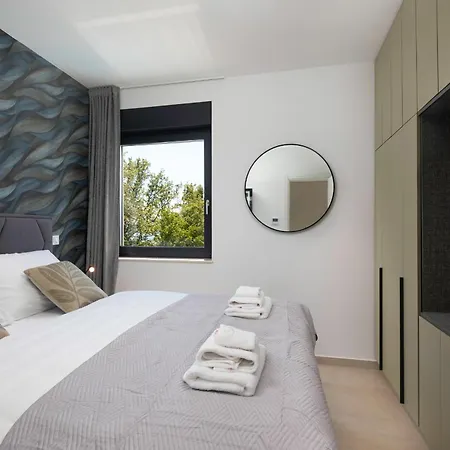 Aurelia 4 With Pool * Linardići