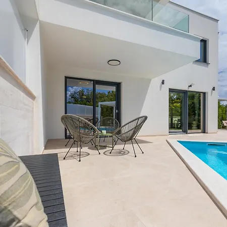 Aurelia 4 With Pool * Linardići